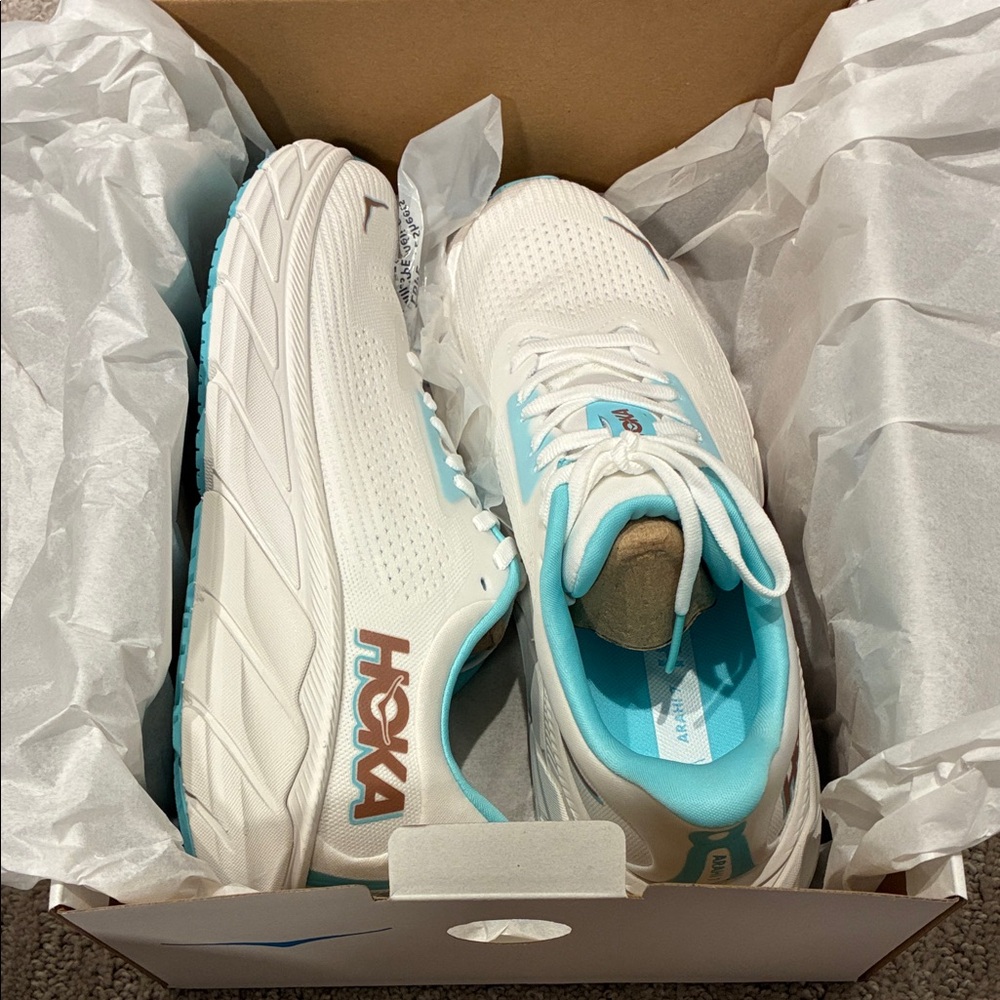 Hoka Women's Arahi 7 Shoes New